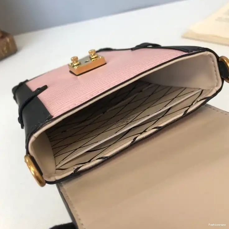 Fashionrepsfam ru LV Bags 19B57B0004 0525